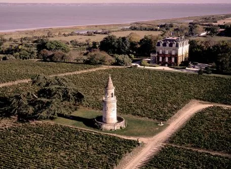 Château la Tour de By